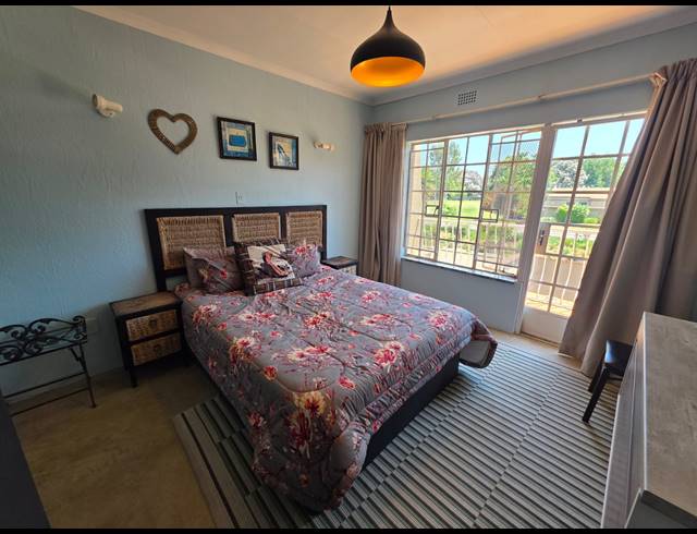 3 BEDROOM TOWNHOUSE FOR SALE IN THREE RIVERS